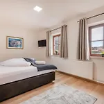 Apartament Easy *
