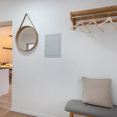Easy Apartment *