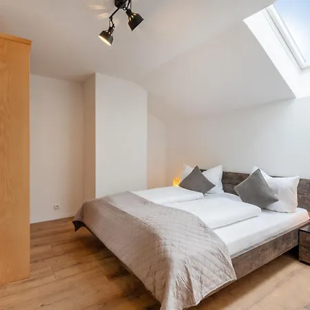 Easy Apartment