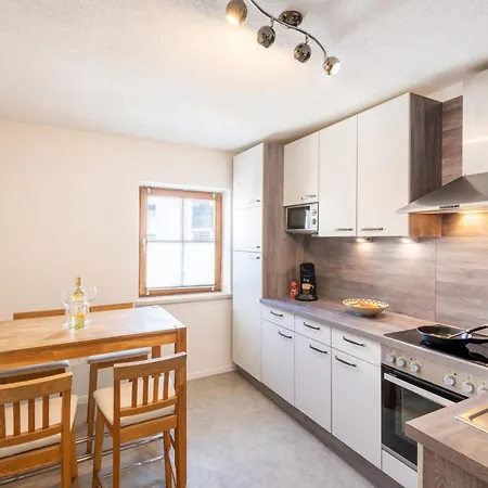 Easy Apartment
